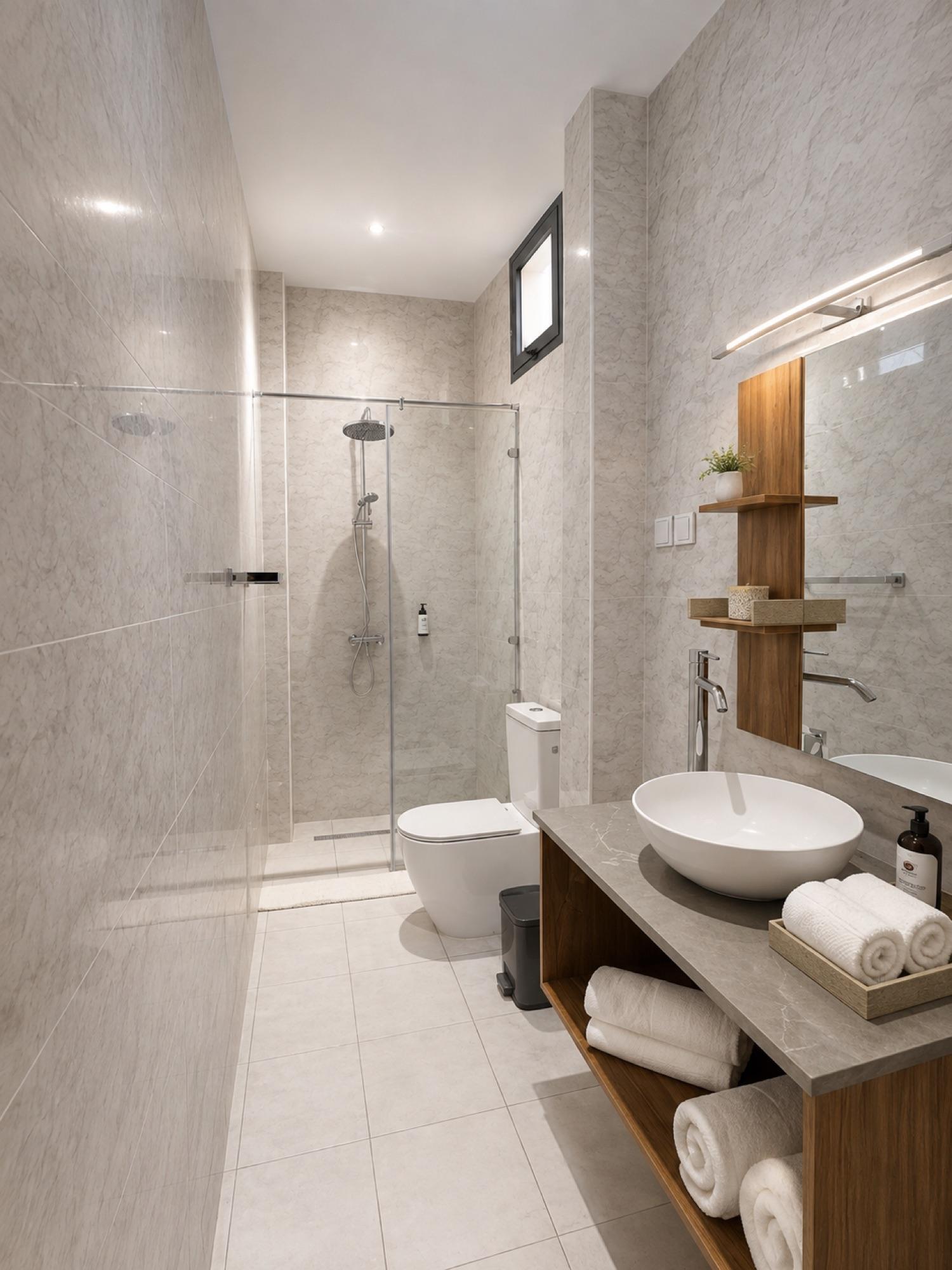 Suite SO'MOON — salle de bain en marbre