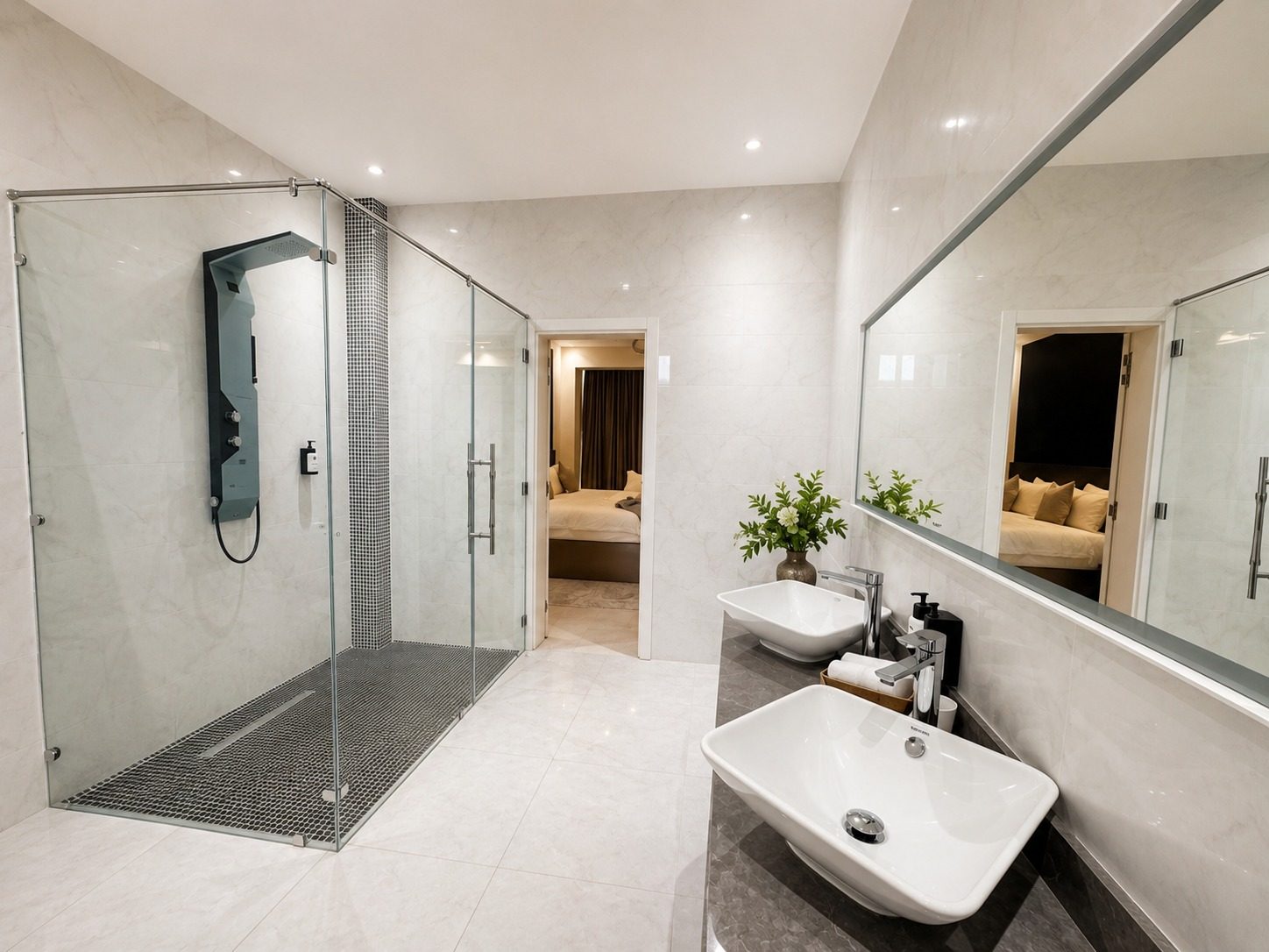 Suite SO'MOON — la douche à l'italienne, ouverte sur la chambre